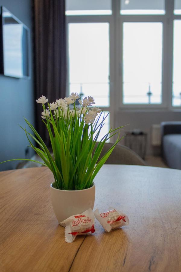 Level 24 - Sea & Sky View Apartment Odessa Esterno foto